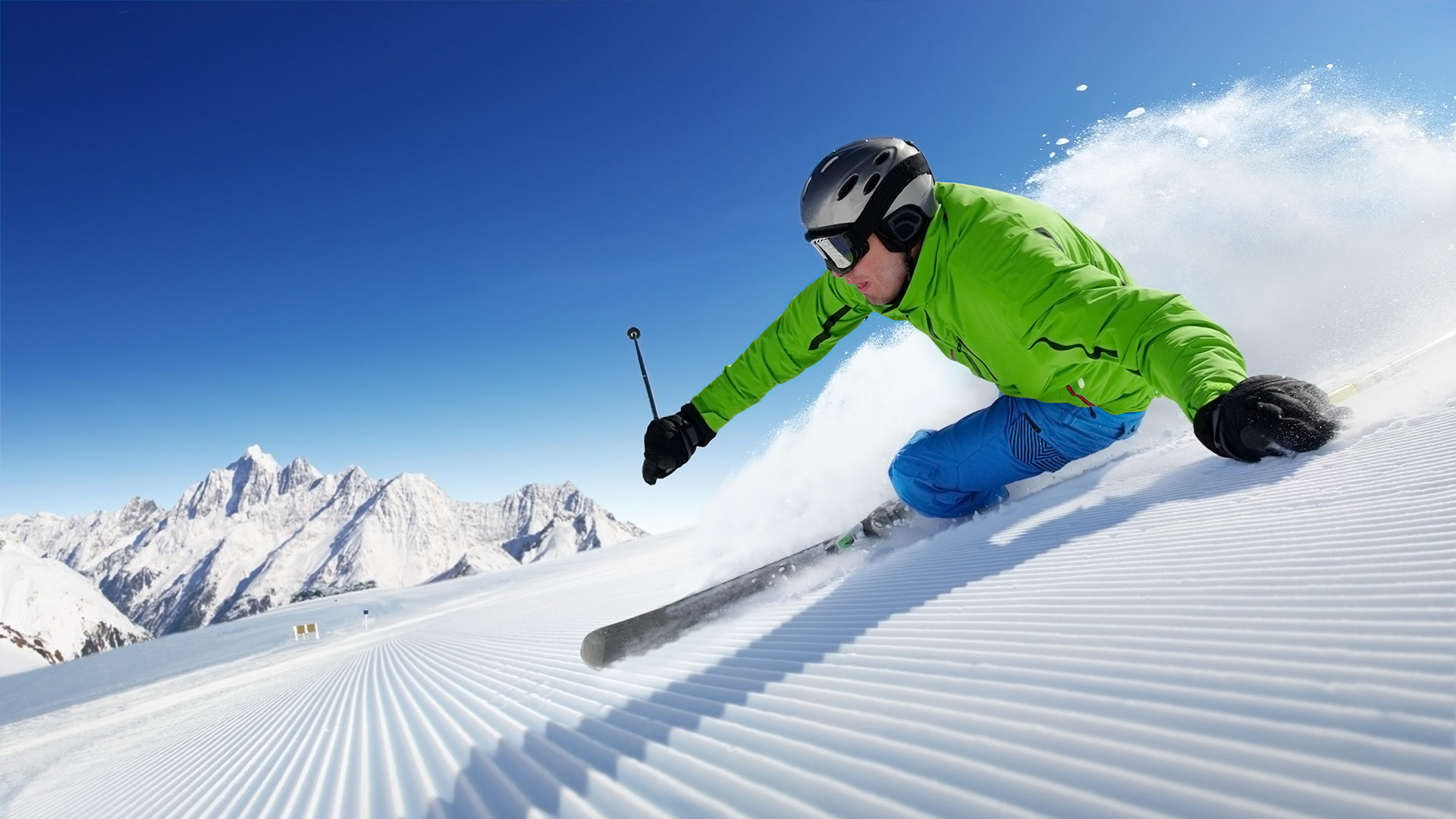 Chalet an derr Skipiste - Skifahrer auf Top Piste Urlaub im Chalet in Pistennähe